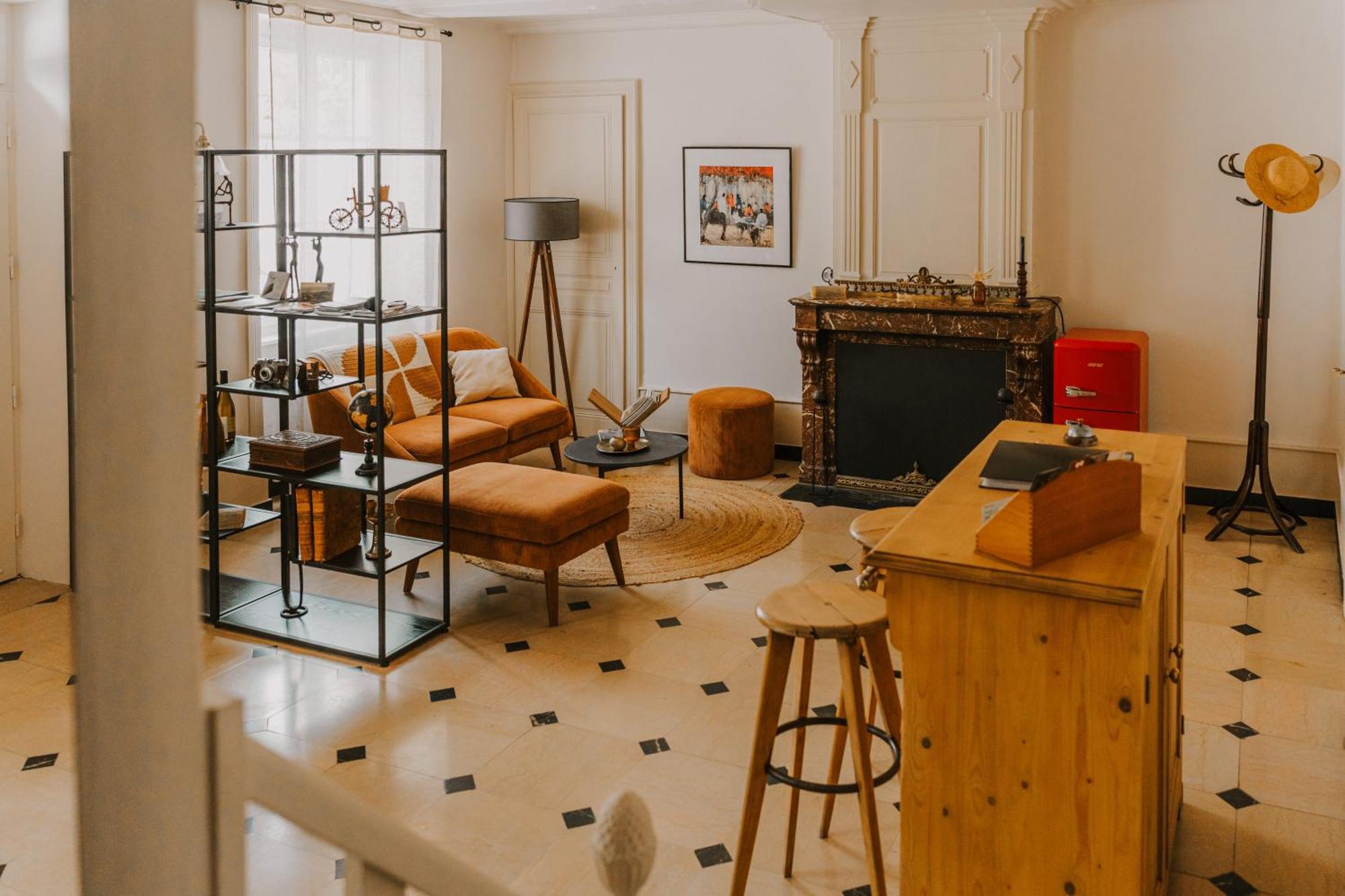Maison D'Hotes Et Gite De Charme Avec Piscine, La Lhuiseraie 外观 照片