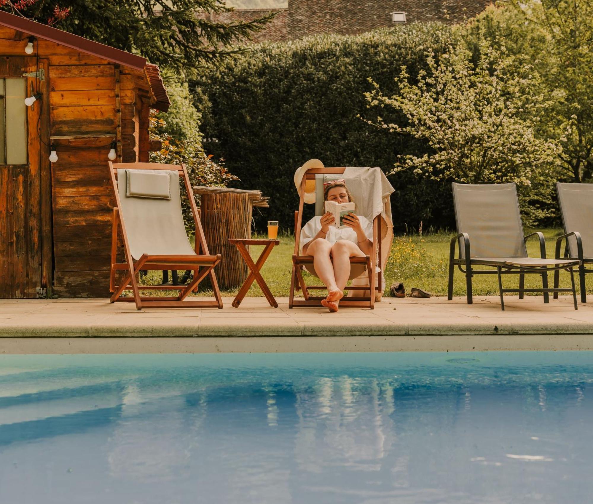 Maison D'Hotes Et Gite De Charme Avec Piscine, La Lhuiseraie 外观 照片